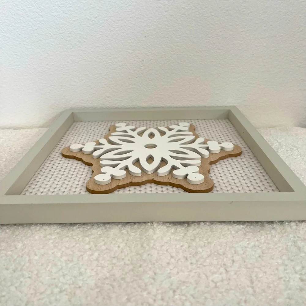 Holiday Wood Farmhouse Snowflake Winter Decor